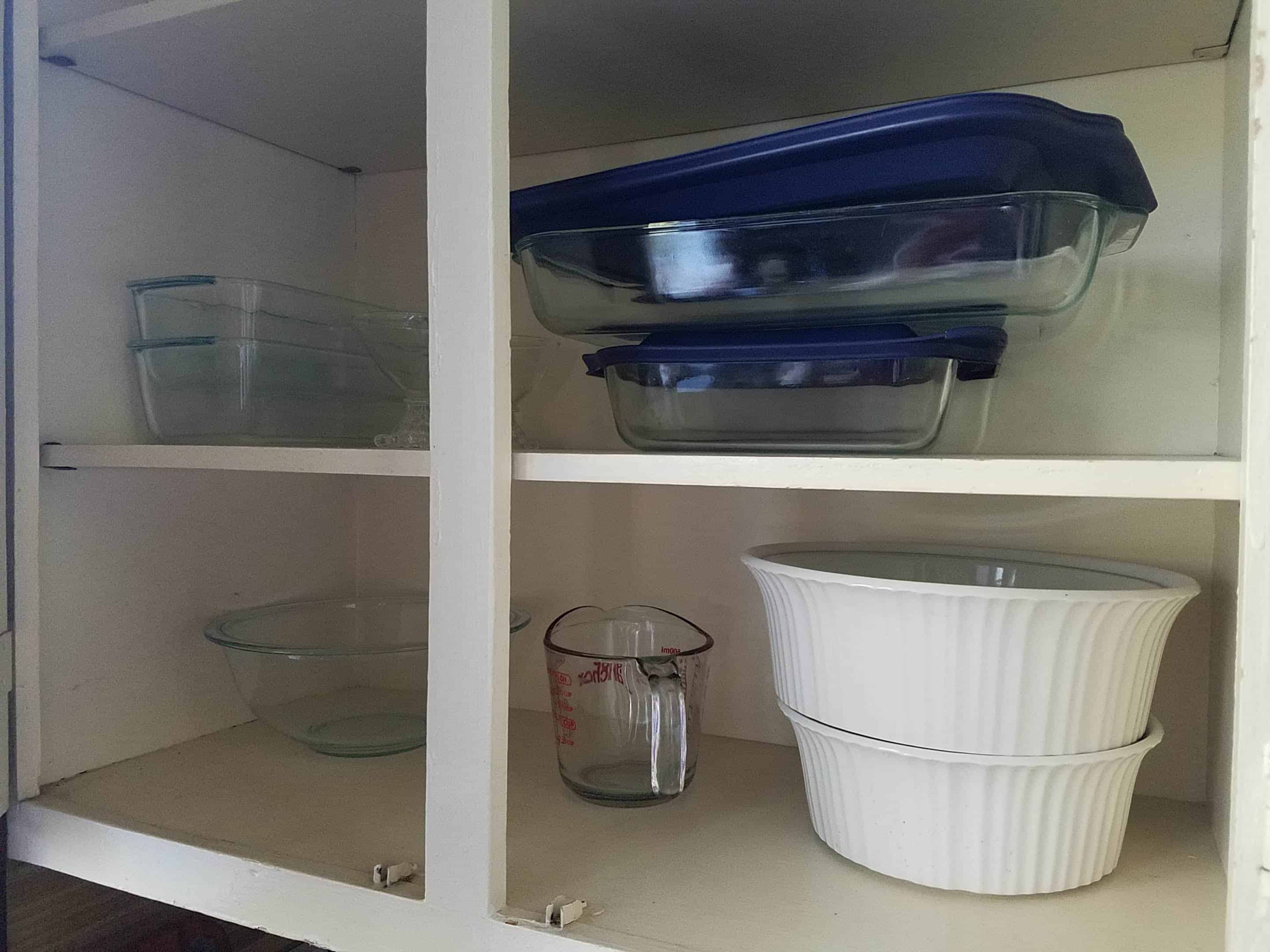 minimalist kitchen organization of baking dishes