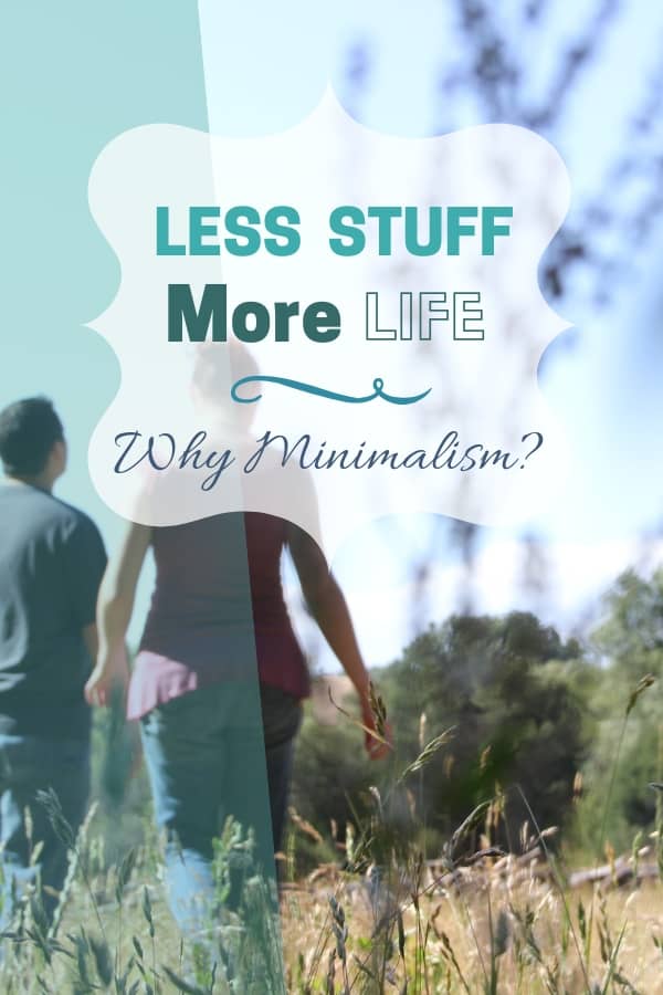 Learn why minimalism is important for families and how the mantra less stuff more life can get you started. || minimalism | decluttering | mindset | #minimalist 